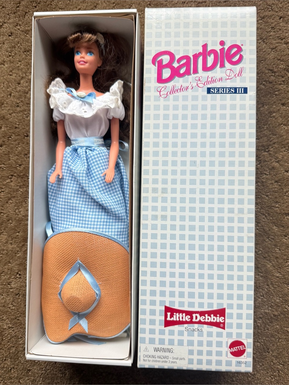 1995 Barbie Collector's Edition Doll, Series Il, collab w/ Little Debbie